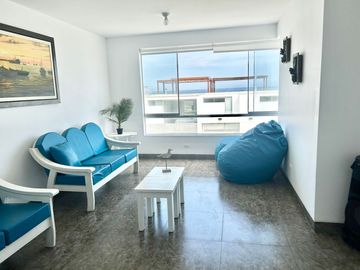 Invierte en Asia: Casa de Playa con 2 Piscinas y 5 Dormitorios