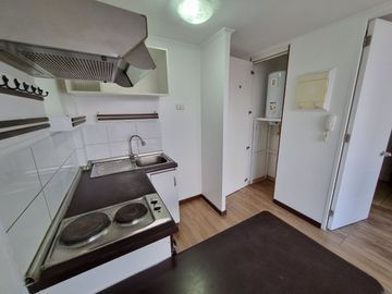 Oportunidad de Inversión, Vende Depto. 1 dormitorio con Estacionamiento y Bodega.
