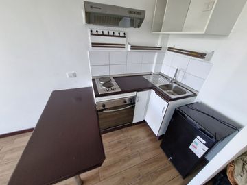 Oportunidad de Inversión, Vende Depto. 1 dormitorio con Estacionamiento y Bodega.
