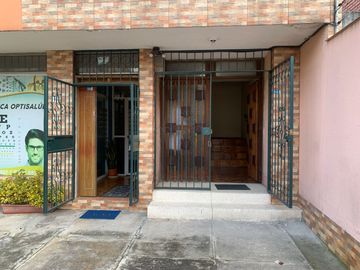 Casa rentera de venta sector la pradera con local comercial