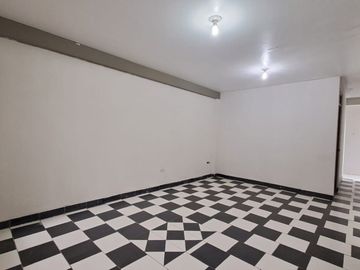 1136707 🏡 Gran Oportunidad De Inversión En Los Olivos – Casa De 4 Pisos Frente A Parque