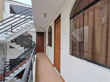 1136707 🏡 Gran Oportunidad De Inversión En Los Olivos – Casa De 4 Pisos Frente A Parque
