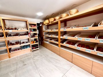 Casas Renteras con Locales en Cuenca Ecuador, Sector Av Pichincha, cerca del centro de cuenca