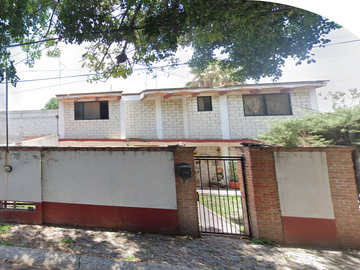 Casa Grande en Remate, con patio y jardín, Col. Jurica Pinar, Santiago de Querétaro, Querétaro