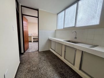 Vendo departamento en Urb. Palomino, cerca a la PUCP y San Marcos