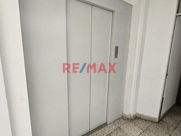 Venta De Amplio Depa En El Corazon De Miraflores