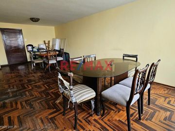 Venta De Amplio Depa En El Corazon De Miraflores
