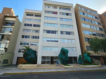 Venta De Amplio Depa En El Corazon De Miraflores