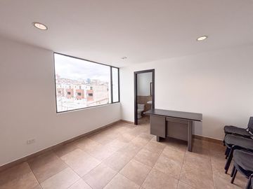 $92.500 - Departamento de 92m² con Pátio, sector Los Laureles