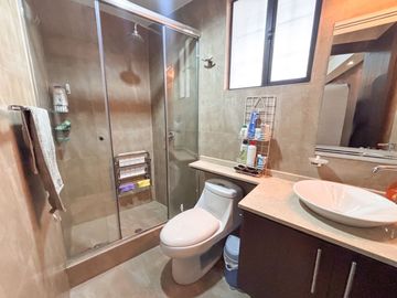 $92.500 - Departamento de 92m² con Pátio, sector Los Laureles