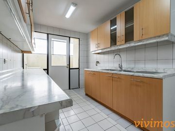 Colón con Vespucio. En el corazón de Las Condes. Departamento de 4 Dormitorios. Ideal familias