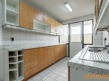 Colón con Vespucio. En el corazón de Las Condes. Departamento de 4 Dormitorios. Ideal familias