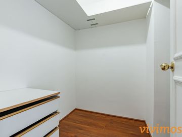 Colón con Vespucio. En el corazón de Las Condes. Departamento de 4 Dormitorios. Ideal familias