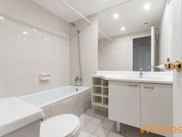 Colón con Vespucio. En el corazón de Las Condes. Departamento de 4 Dormitorios. Ideal familias