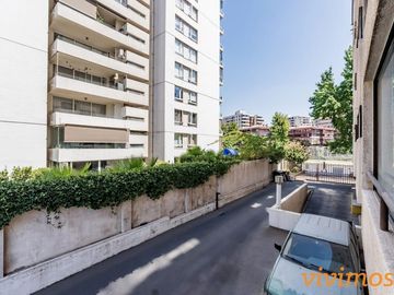 Colón con Vespucio. En el corazón de Las Condes. Departamento de 4 Dormitorios. Ideal familias