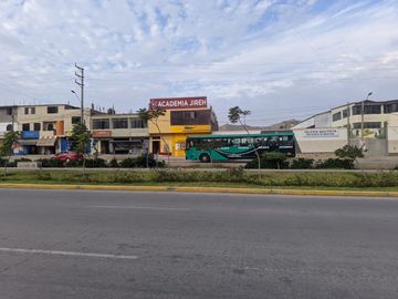EN VENTA TERRENO COMERCIAL DE 780.4 M²  AV VICTOR MALAZQUEZ  -PACHACAMAC