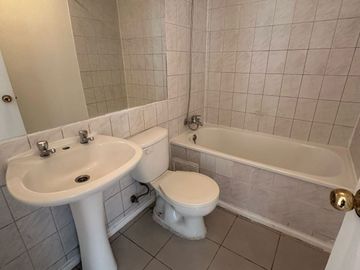 EN VENTA Depto. 3d-1b, En 2° Piso, Calle Maipú 848, Santiago