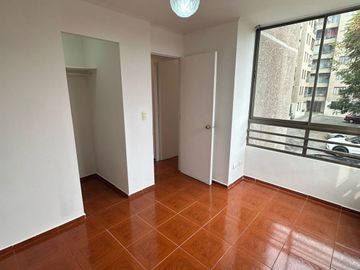 EN VENTA Depto. 3d-1b, En 2° Piso, Calle Maipú 848, Santiago