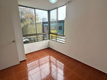 EN VENTA Depto. 3d-1b, En 2° Piso, Calle Maipú 848, Santiago