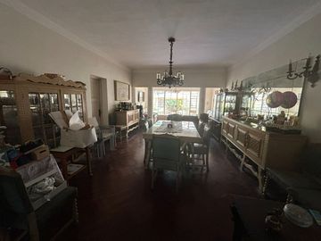 VENDO CASA COMO TERRENO, FRENTE A PARQUE, BARRANCO