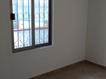 CASA A LA VENTA EN COL. HUENTITAN EL BAJO, GUADALAJARA, JAL.
