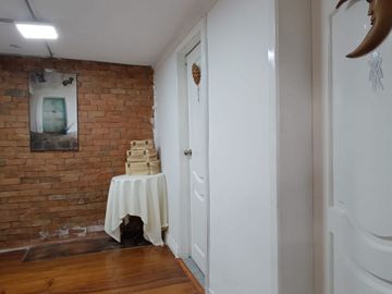 Casa Comercial en Venta – Redondel del Ciclista | Av. de los Granados