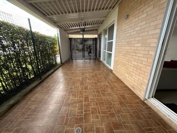 SE VENDE CASA ESQUINERA EN QUINTANAR DE LA PRADERA