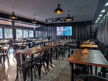 Leon Propiedades vende llaves de excelente y prestigioso restobar en Avenida principal y comercial de la comuna¡¡