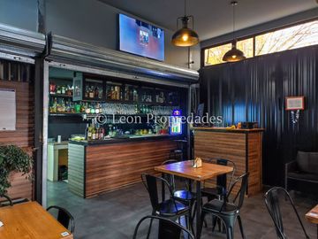 Leon Propiedades vende llaves de excelente y prestigioso restobar en Avenida principal y comercial de la comuna¡¡