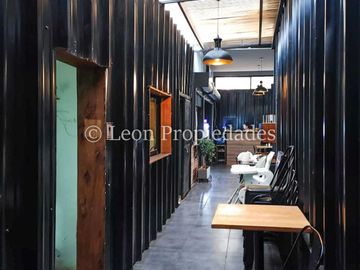 Leon Propiedades vende llaves de excelente y prestigioso restobar en Avenida principal y comercial de la comuna¡¡
