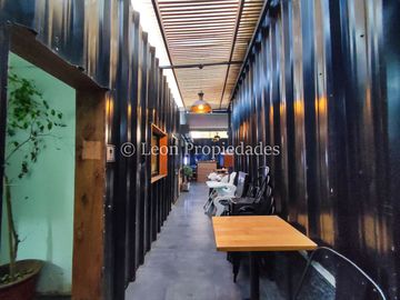 Leon Propiedades vende llaves de excelente y prestigioso restobar en Avenida principal y comercial de la comuna¡¡