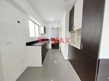 Se Vende Dúplex + 2 Cocheras + 1 Depósito En San Borja