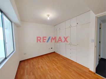 Se Vende Dúplex + 2 Cocheras + 1 Depósito En San Borja