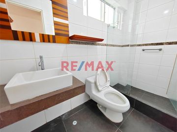 Se Vende Dúplex + 2 Cocheras + 1 Depósito En San Borja