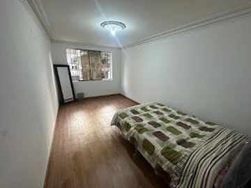 VENDO DPTO TIPO CASA PTA CSLLE LINCE CERCA AV 2 DE MAYO AC 192 M2 COCHERA