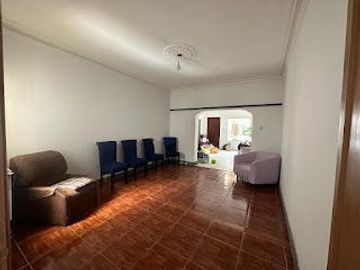 VENDO DPTO TIPO CASA PTA CSLLE LINCE CERCA AV 2 DE MAYO AC 192 M2 COCHERA