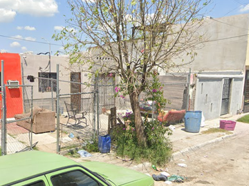 Oportunidad - Casa en Remate Bancario en C. de la Construcción, Barrio de la Industria, Monterrey. (Solo recursos propios)