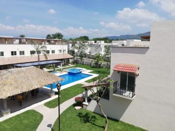 CASA EN CONDOMINIO CON ALBERCA, A 3 MIN DEL TEC DE MONTERREY CAMPUS MORELOS
