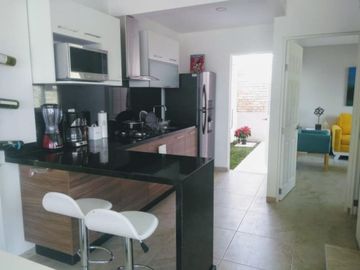 CASA EN CONDOMINIO CON ALBERCA, A 3 MIN DEL TEC DE MONTERREY CAMPUS MORELOS