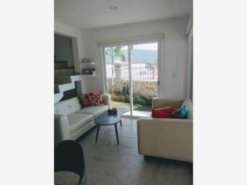 CASA EN CONDOMINIO CON ALBERCA, A 3 MIN DEL TEC DE MONTERREY CAMPUS MORELOS