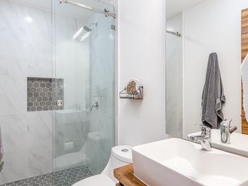 Casanita 2-401 Vistamar Santa Barbara AV 2-401, San Jose Corridor