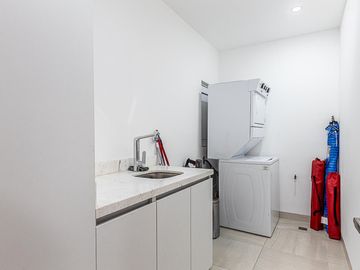 Casanita 2-401 Vistamar Santa Barbara AV 2-401, San Jose Corridor