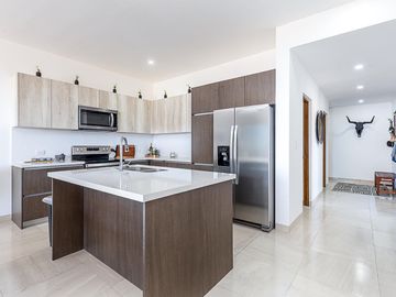 Casanita 2-401 Vistamar Santa Barbara AV 2-401, San Jose Corridor