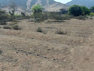A PRECIO DE OPORTUNIDAD, VENDO EN EL EXCLUSIVO CONDOMINIO PACHACAMAC, A 30´ DE LIMA, UN LOTE DE TERRENO DE