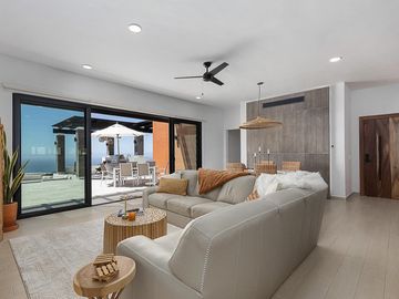 Rolling Hills Casa 16 Blk 26, Pacific