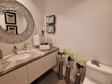 VENTA HERMOSO DEPARTAMENTO CON JARDÍN SECTOR CUMBAYA