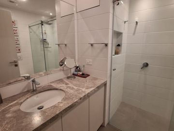 VENTA HERMOSO DEPARTAMENTO CON JARDÍN SECTOR CUMBAYA