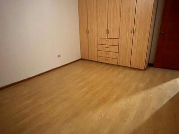 Vendo lindo departamento en cerro colorado cerca plaza las americas $ 110,000