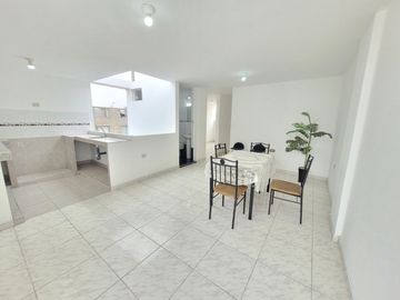 VENDO DPTO. EN LAS PRADERAS DE SANTA ANITA 2da ETAPA