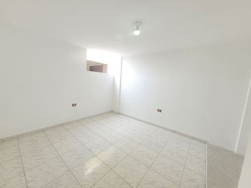 VENDO DPTO. EN LAS PRADERAS DE SANTA ANITA 2da ETAPA